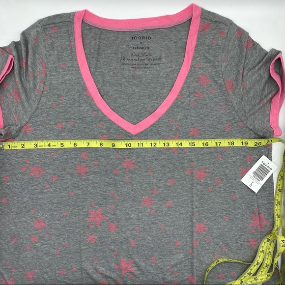 Torrid Women’s Pink Stars Grey V-Neck Ringer Tee - Picture 8 of 13